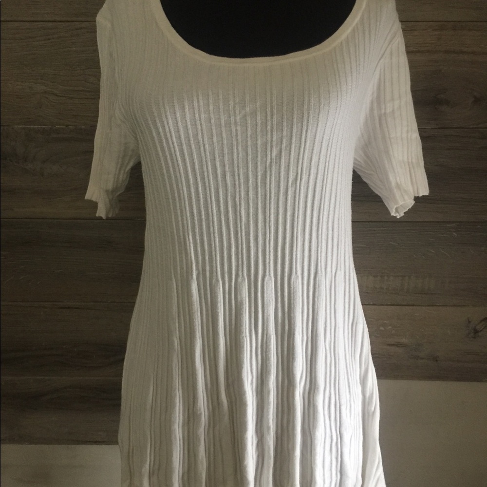 BKE red short sleeve pullover top